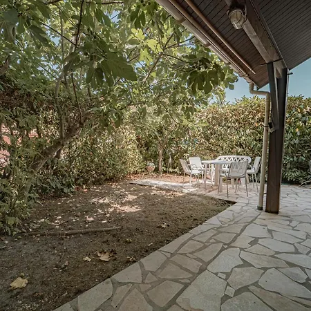 Βίλα Belle Maison Et Jardin A 10 Pers *